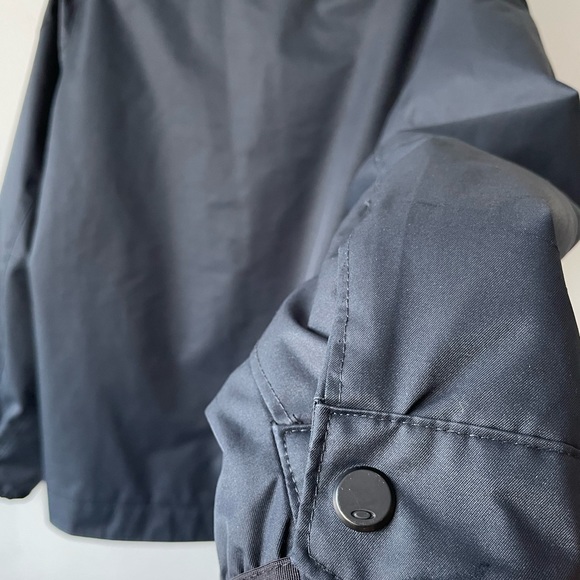 Oakley Black Shell Jacket - Picture 13 of 16